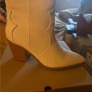 Women's Cream Western Ankle Boots